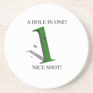 Ein Loch in einem Golfball Untersetzer