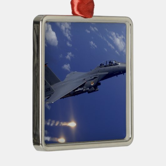 Ein Luftwaffe F-15E Strike Eagle Silbernes Ornament (Rechts)