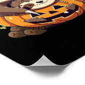 Ein lustiger Faultier feiert Halloween Essential T Poster (Ecke)