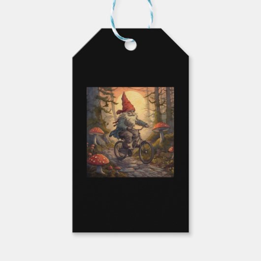 Ein lustiger Gnome, der mit dem Fahrrad fährt Geschenkanhänger (Vorderseite)