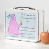 Ein lustiger Ninja Schwein Cartoon sitzend mit ein Metall Brotdose (Beispiel)