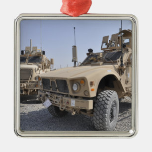 Ein M-ATV Bergwerk-beständiger Hinterhalt schütz Silbernes Ornament