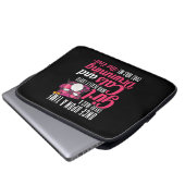 Ein Mädchen, das Katzen und Drumming Liebe Laptopschutzhülle (Vorne Knopf)