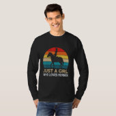 Ein Mädchen, das Pferde Lieben T-Shirt (Vorne ganz)