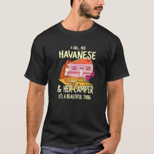 Ein Mädchen, ihr Havanese und ihr Wohnmobil Havane T-Shirt