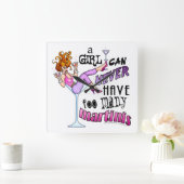 Ein Mädchen kann zu viele MARTINIS nie haben Quadratische Wanduhr (Zuhause)