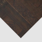 Ein Mädchen und ihr Hund lesen decouptes Papier (Ausschnitt)