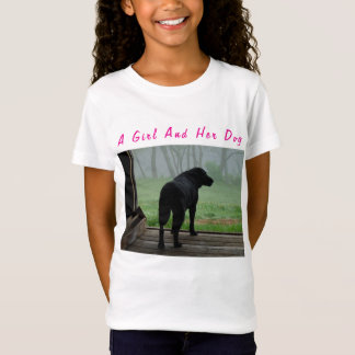 Ein Mädchen und ihr Hund T-Shirt