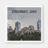 Ein Magnet mit einem Foto Cincinnati, Ohio. (Vorne)
