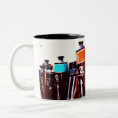 Ein Maler-bester Freund Zweifarbige Tasse (Links)