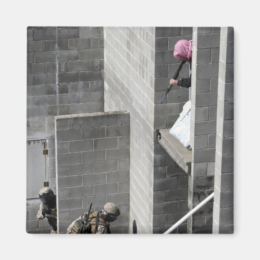 Ein Marine- und Rollenspielfeind Magnet (Vorne)