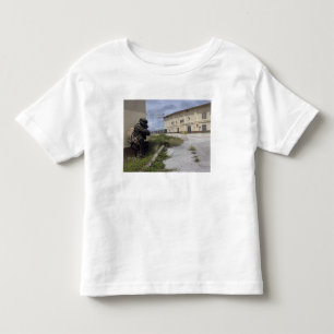 Ein Marinesoldat gibt Sicherheit bekannt Kleinkind T-shirt