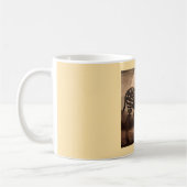 Ein melanistisches Zebra beim Grasen Kaffeetasse (Links)