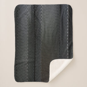 Ein Metallkreuz-Gitter in geschwungenen Schichten Sherpadecke