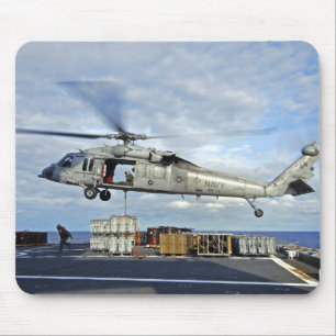 Ein MH-60er Seahawk bereitet sich darauf vor, Muni Mousepad