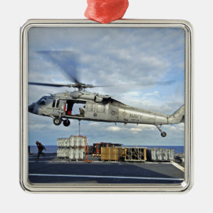 Ein MH-60S Seahawk bereitet vor sich, ammunitio zu Silbernes Ornament