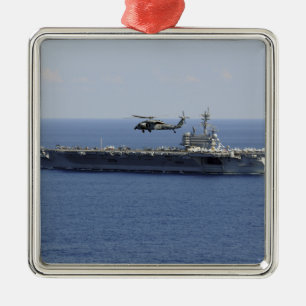 Ein MH-60S Seahawk Hubschrauber Silbernes Ornament