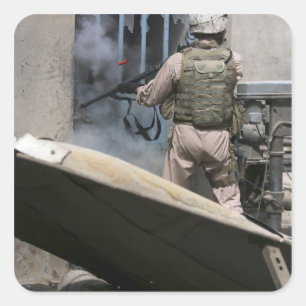 Ein Militärpolizist verwendet um durchbrechen Quadratischer Aufkleber