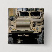 Ein minenresistentes, ambusgeschütztes Fahrzeug Button (Vorderseite)