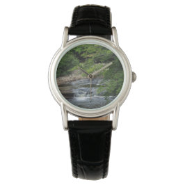 Ein Miniaturwasserfall Armbanduhr