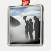 Ein Mitglied der Crew eines Cockpits Ornament Aus Metall (Links)