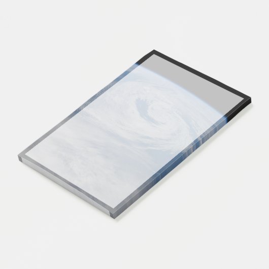 Ein mittelatlantisches Tiefdrucksystem. Post-it Klebezettel (angewinkelt)