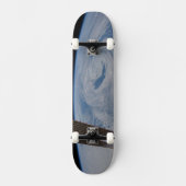Ein mittelatlantisches Tiefdrucksystem. Skateboard (Vorderseite)