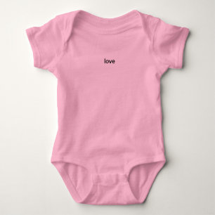 Ein modernes Bebe-T-Shirt Baby Strampler