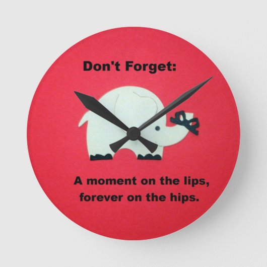 Ein Moment auf den Lippen, für immer auf den Hüfte Runde Wanduhr (Vorderseite)