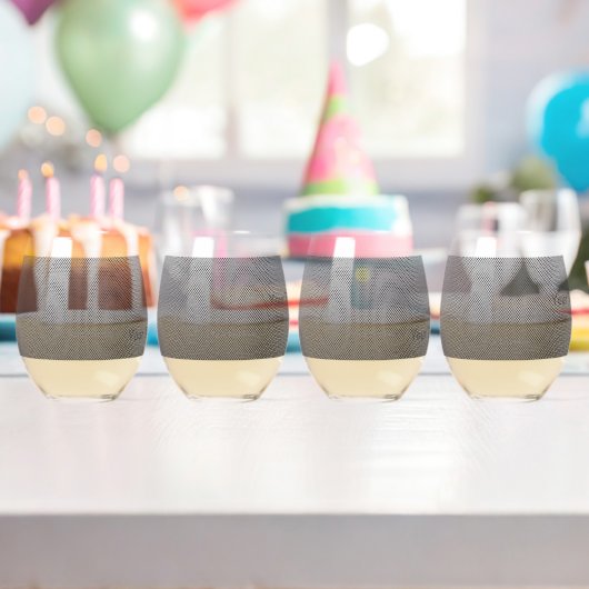 Ein monochromes Bild mit einem detaillierten Muste Weinglas Ohne Stiel (Insitu (Geburtstag))