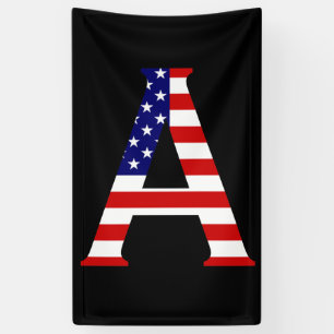 Ein Monogramm überlagerte sich auf der Flagge der  Banner