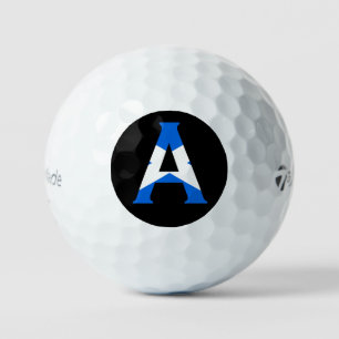 Ein Monogramm überlagerte sich auf der schottische Golfball