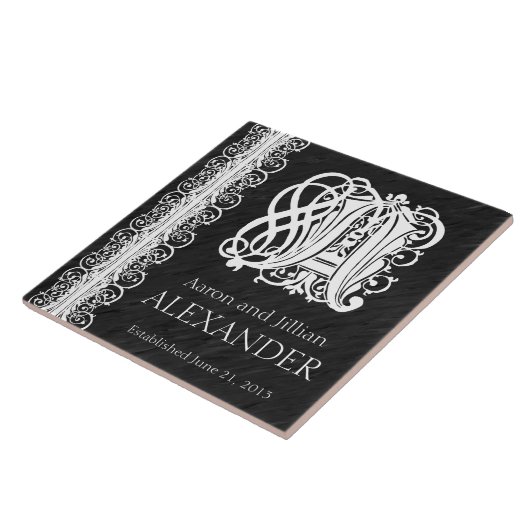 Ein Monogramm "Weiße Spitzen auf Schwarz" Hochzeit Fliese (Seite)