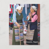 Ein morgendlicher Chat in Boudha Stupa Postkarte (Vorderseite)