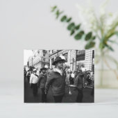 Ein Musiker am St. Patrick's Day Postkarte (Stehend Vorderseite)