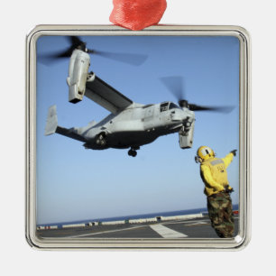 Ein MV-22 Osprey startet von der USS Nassau Silbernes Ornament