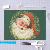 Ein Nahes Aufsetzen eines glücklichen Weihnachtsma Seidenpapier (Handwerk)