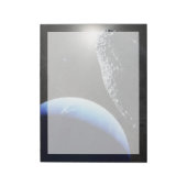 Ein Neptun ist ein winziges Mondlager. Notizblock (Rotiert)