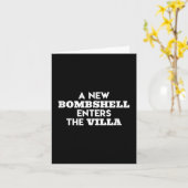 Ein neues Bombshell betritt die Villa Island Liebe Karte (Gelbe Blume)