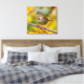 Ein neugieriger Foxenzauber im BlackBerry Bush Leinwanddruck (Insitu (Schlafzimmer))