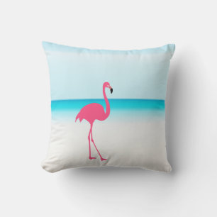Ein niedlich rosa Flamingo am Strand Kissen