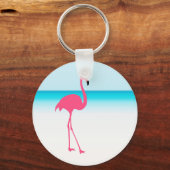 Ein niedlich rosa Flamingo am Strand Schlüsselanhänger (Vorderseite)