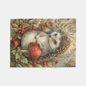 Ein Niedlicher Igel im Wald Fleecedecke (Vorderseite (Horizontal))