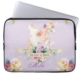 Ein niedliches Einhorn mit Ihrem Namen darauf Laptopschutzhülle