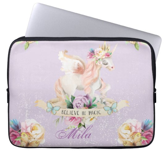 Ein niedliches Einhorn mit Ihrem Namen darauf Laptopschutzhülle (Vorderseite)