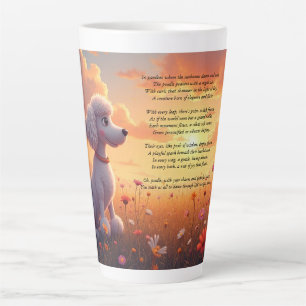 Ein Niedliches weißes Poodle und Gedicht Milchtasse