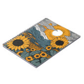 Ein Notebook mit Radiant Sunflowers und Celestial  Notizblock (Linke Seite)