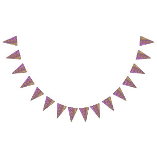 Ein optisch ansprechendes lila- und Golddesign, En Wimpelkette