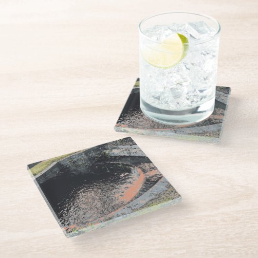 Ein Orange Pool in Welshpool Glasuntersetzer (Schrägansicht)