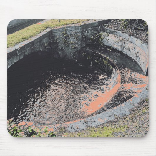 Ein Orange Pool in Welshpool Mousepad (Vorne)